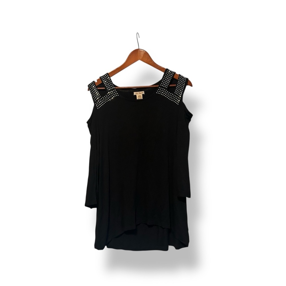 [Lia Lee] Black Studded Cold Shoulder Top